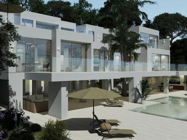 Ubicada directamente en la costa con una vista ininterrumpid. 745m² Cala Vinyes