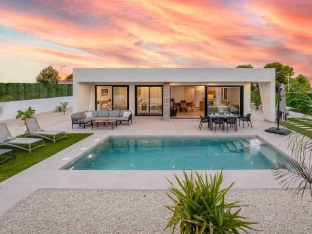 Ubicada en el encantador entorno de Calasparra, esta exclusi. 77m² Calasparra