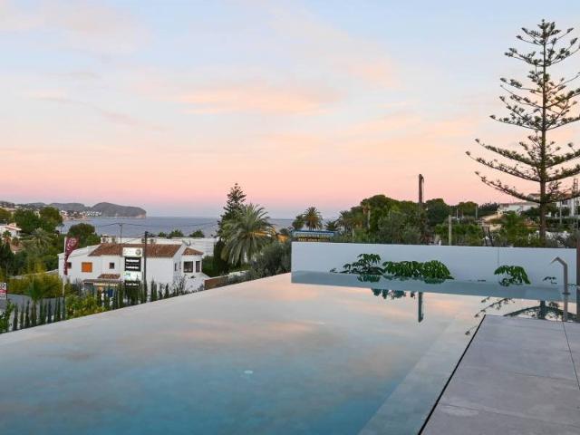 Ubicada en la encantadora localidad de Benisa, esta exclusiv. 621m² Benissa