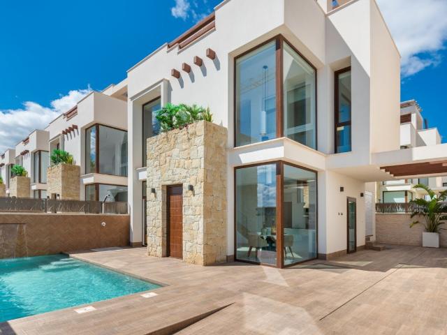 Ubicada en la encantadora localidad de Los Montesinos, esta. 116m² Los Montesinos