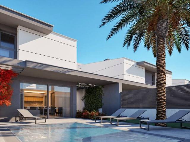 A solo unos pasos de la playa, estas villas semi separadas e. 128m² Los Nietos