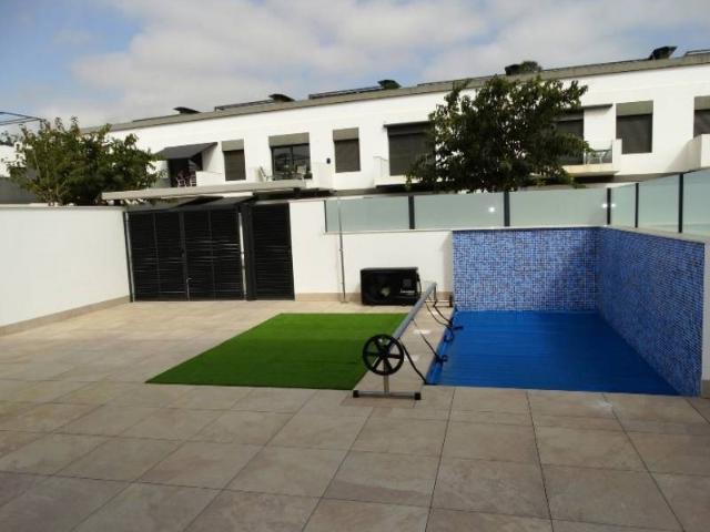 Ubicada en la encantadora localidad de Pilar de la Horadada. 116m² Pilar de la Horadada