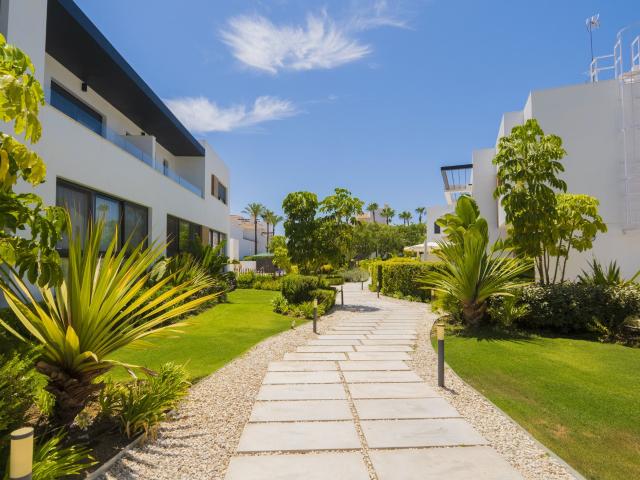 Ubicada en la prestigiosa zona de Los Naranjos de Marbella. 177m² Marbella