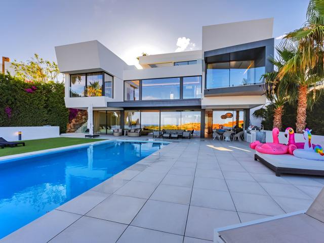 Ubicada en una ubicación privilegiada, esta propiedad excepc. 760m² Benahavís