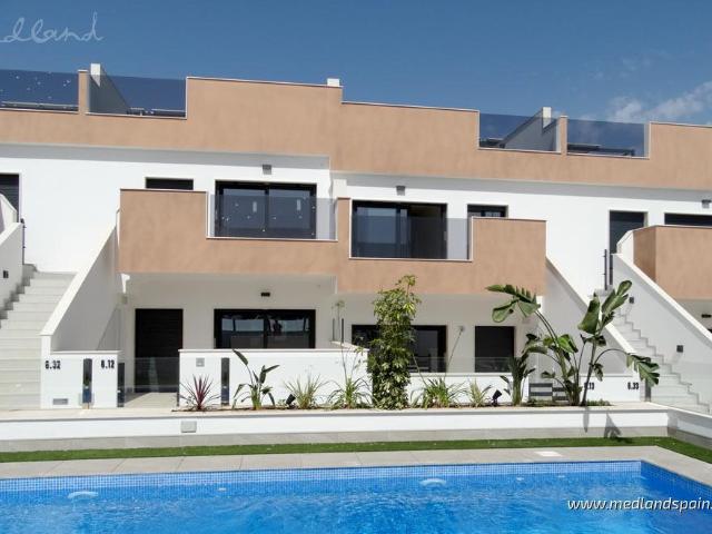 Ubicada en una zona residencial tranquila de Pilar de la Hor. 93m² Pilar de la Horadada