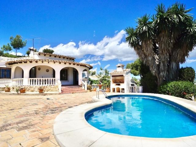 Ubicada en una zona tranquila y privada, esta encantadora vi. 127m² Moraira