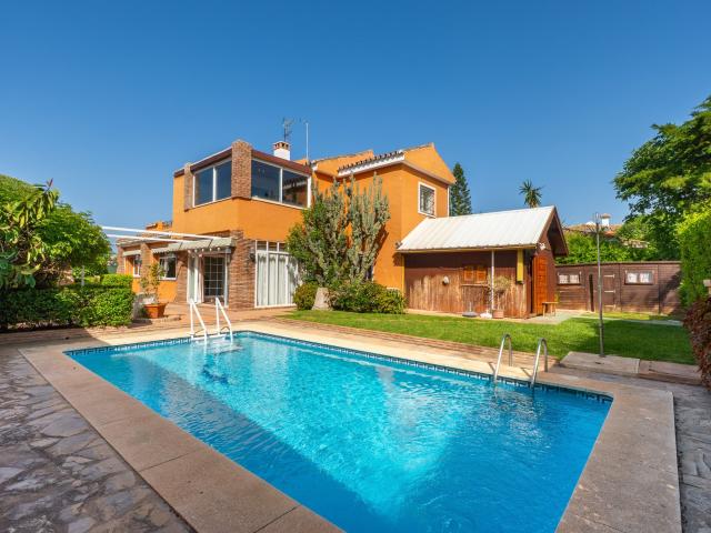 Ubicada en una de las zonas más cotizadas de la playa de San. 268m² San Pedro de Alcántara