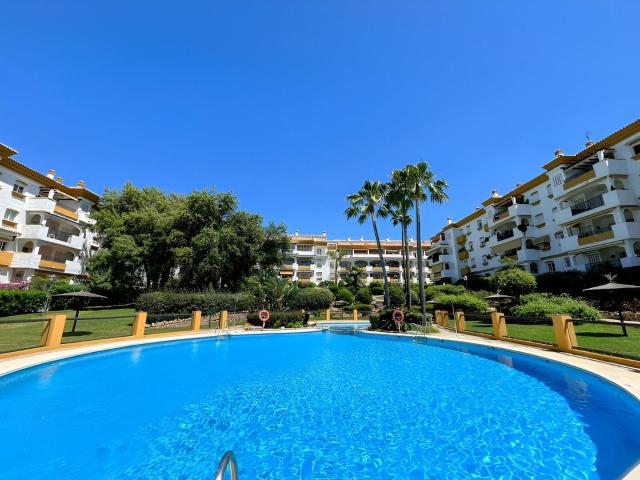 Ubicada en una prestigiosa urbanización de Nagüeles, en el c. 95m² Marbella