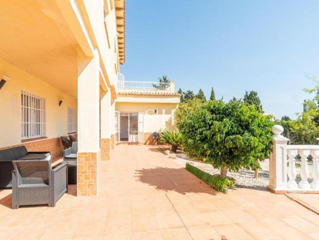 Ubicada entre La Mata y Cabo Cervera, esta villa con mucho e. 155m² Torrevieja