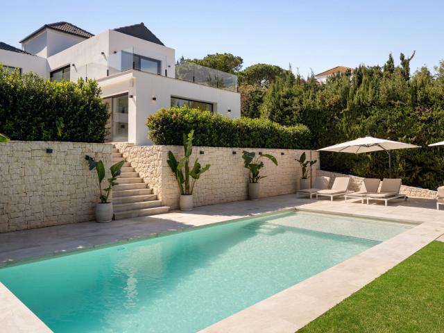 Ubicada idealmente en una tranquila calle sin salida en la c. 328m² Marbella