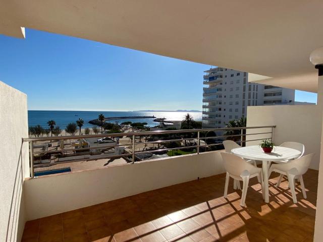 Ubicado en el codiciado barrio residencial de Santa Margarit. 75m² Roses
