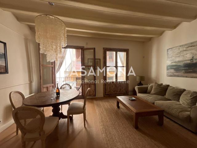 Ubicado en el corazón del histórico Barrio Gótico de Barcelo. 70m² Barcelona