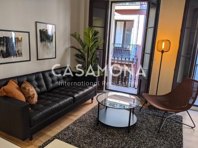 Ubicado en el emblemático Barrio Gótico de Barcelona, este i. 100m² Barcelona