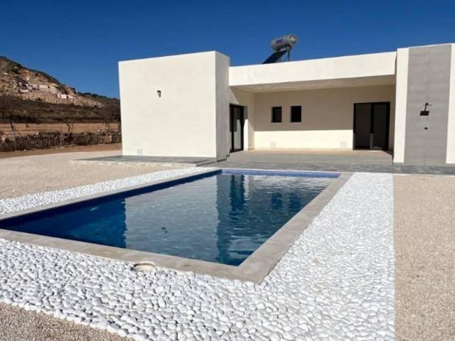 Ubicado en el encantador entorno de Torre del Rico, este cha. 168m² Torre del Rico
