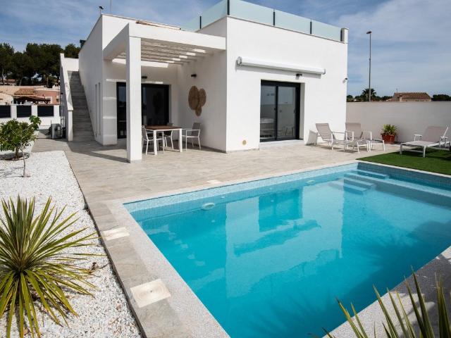 Ubicado en el encantador entorno de Pinar de Campoverde, est. 108m² Pinar de Campoverde
