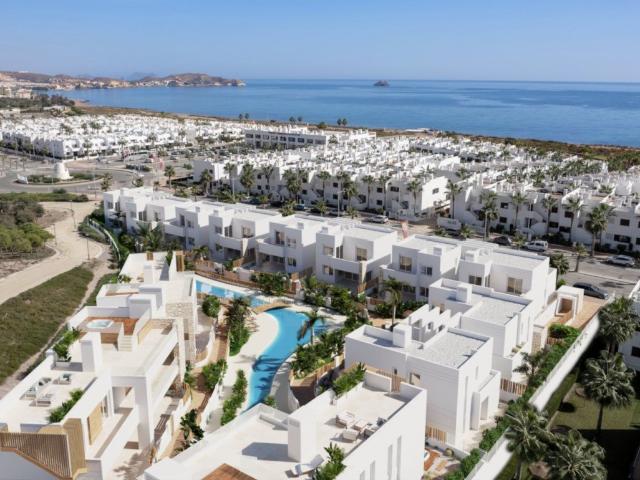 Ubicado en el encantador entorno de San Juan de los Terreros. 186m² San Juan de los Terreros