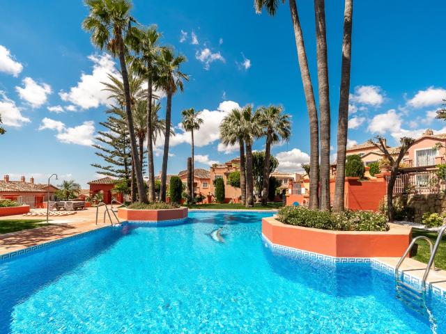 Ubicado en el prestigioso enclave de Nido de los Halcones, B. 164m² Benahavís