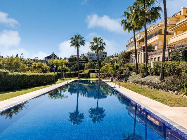 Ubicado en el prestigioso enclave de Sierra Blanca en la rec. 270m² Marbella