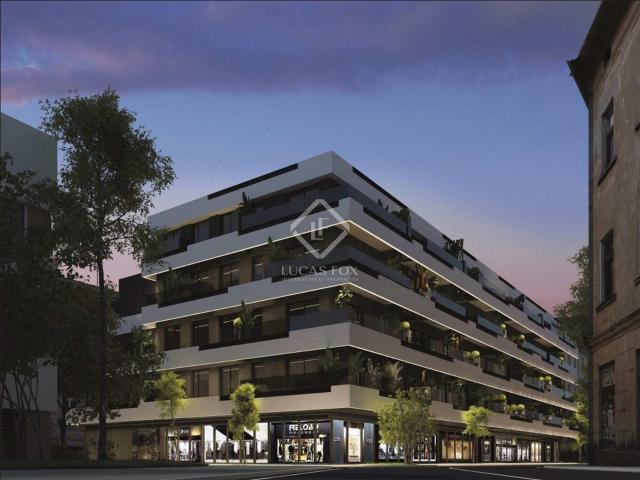 Ubicado en la animada ciudad de Fuengirola, este elegante pr. 215m² Fuengirola