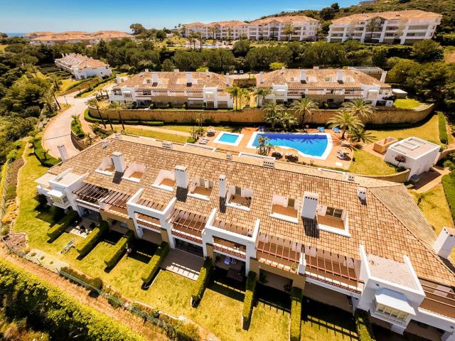 Ubicado en la exclusiva comunidad cerrada de Monte Alto, den. 220m² Mijas Costa