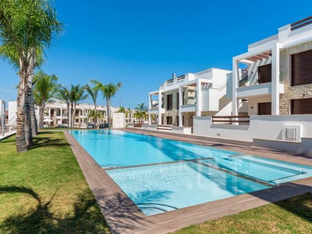 Ubicado en la encantadora localidad de Torrevieja, este conj. 62m² Torrevieja