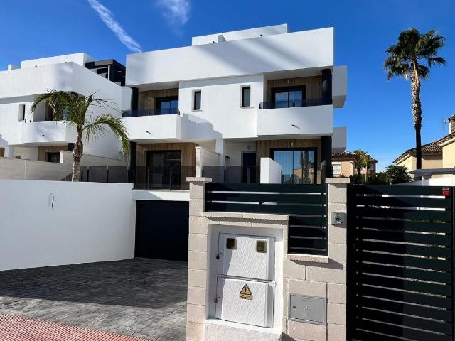 Ubicado en la encantadora localidad de Benferri, este conjun. 222m² Benferri