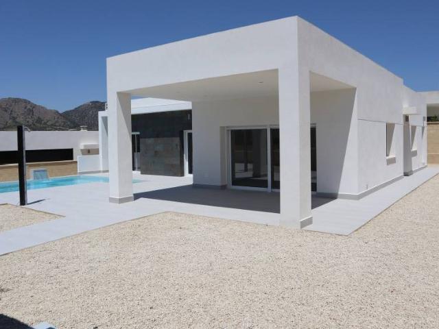 Ubicado en la encantadora localidad de la Romana, este chale. 145m² La Romana