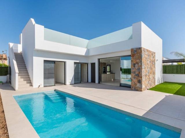Ubicado en la encantadora localidad de Los Alcázares, este c. 109m² Los Alcázares