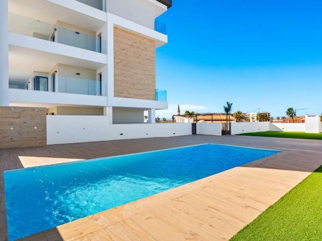 Ubicado en la encantadora localidad de Los Alcázares, este e. 106m² Los Alcázares