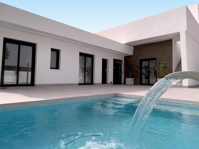 Ubicado en la encantadora localidad de Roldán, este conjunto. 242m² Roldán