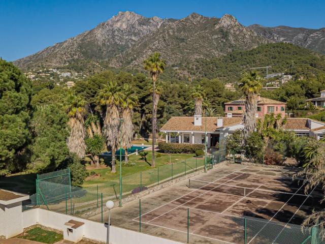 Ubicado en la encantadora zona residencial de El Mirador, Ma. 1569m² Marbella