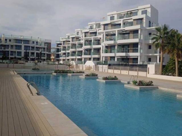 Ubicado en la hermosa localidad de Dénia, este conjunto resi. 75m² Dénia