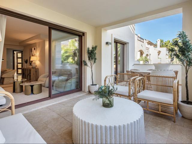 Ubicado en la prestigiosa urbanización cerrada de La Medina. 128m² Marbella
