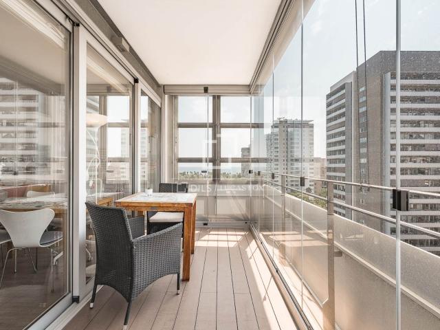 Ubicado en la urbanización Illa del Cel, en el codiciado bar. 107m² Barcelona