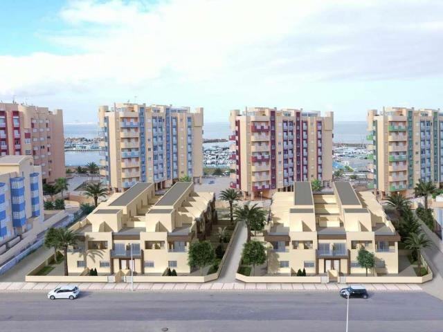 Ubicado en una parcela única en el km 14 de La Manga, este e. 98m² La Manga del Mar Menor