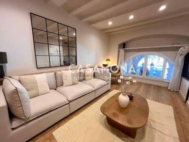 Ubicado frente al Port Vell, en Ciutat Vella, este apartamen. 68m² Barcelona