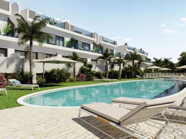 Ubicados en una de las zonas más tranquilas y naturales de T. 129m² Torrevieja