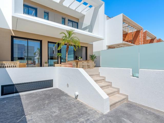 Ubicados en la encantadora localidad de Dolores, estos adosa. 143m² Dolores