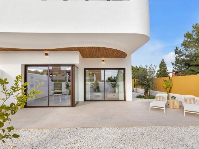 Ubicados en la encantadora localidad de Los Alcázares, estos. 81m² Los Alcázares