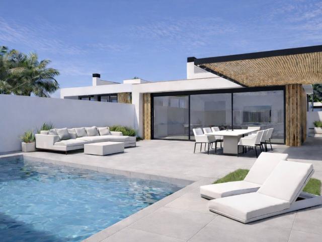 Ubicados en Los Alcázares, estos chalets independientes ofre. 111m² Los Alcázares
