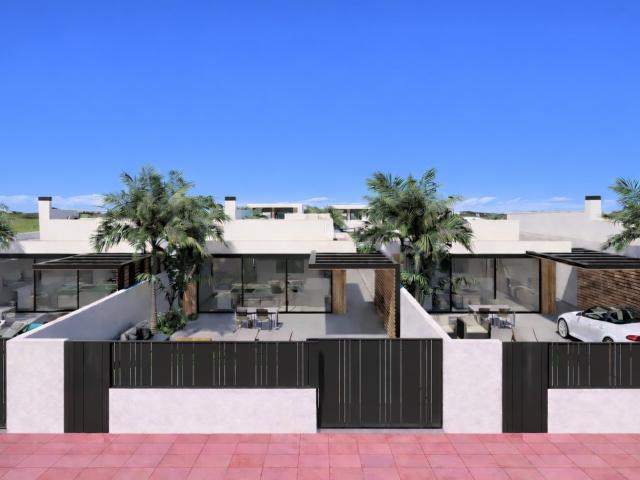 Ubicados en Los Alcázares, estos chalets independientes ofre. 115m² Los Alcázares