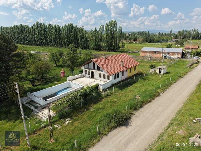 ÇUBUK FATİH MH BULVARA YAKIN 1393 m VİLLALI HAVUZLU ARSA