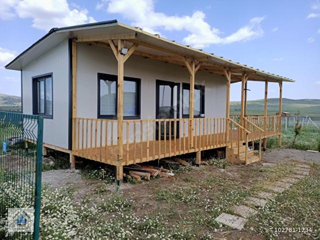 ÇUBUK'ta toplam 500 m2, içinde evi, çardağı ve 25 adet meyve fidanı olan HOBİ BAHÇESİ Satılık