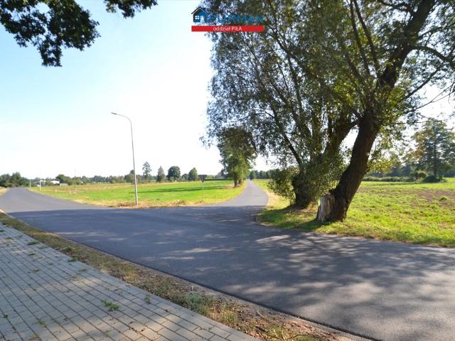 Działka pod zabudowę jednorodzinną, media, asfalt, 985 m²