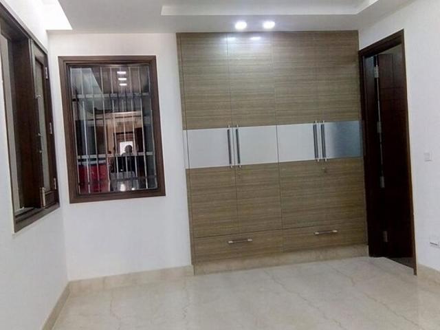 Uday Park 3 Bedroom 217 Sq. Yd. Builder Floor in Uday Park Delhi Listing ID: #10129