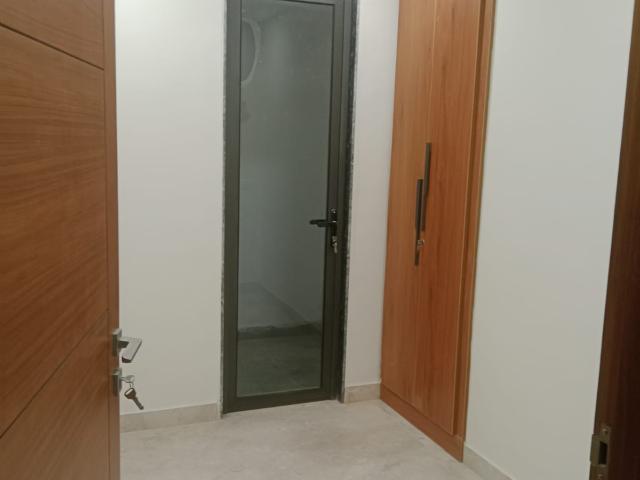 Uday Park 3 Bedroom 217 Sq. Yd. Builder Floor in Uday Park Delhi Listing ID: #9776