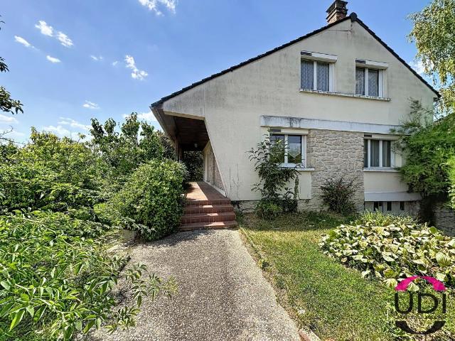 UDI BALLANCOURT Maison à vendre 146m² sur sous sol total 5 chambres