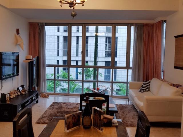 UE Square Condominium For Rent, $4,800, 2 Bed 2 Bath 1,000 sqft $4.80 psf