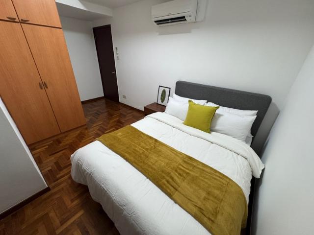 UE Square Condominium Room Rental, $2,400, 1 Bed 1 Bath 200 sqft $12.00 psf