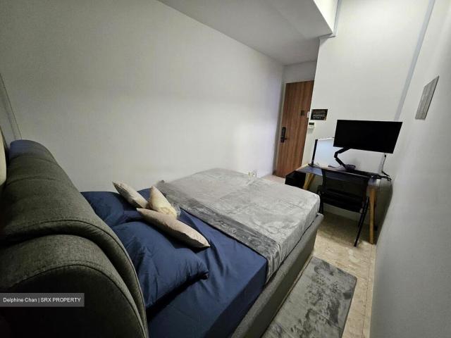 Ue Square D9, Apartment